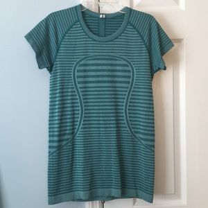 Lululemon Swiftly SS Crew Lucy Stripe Short Sleeve